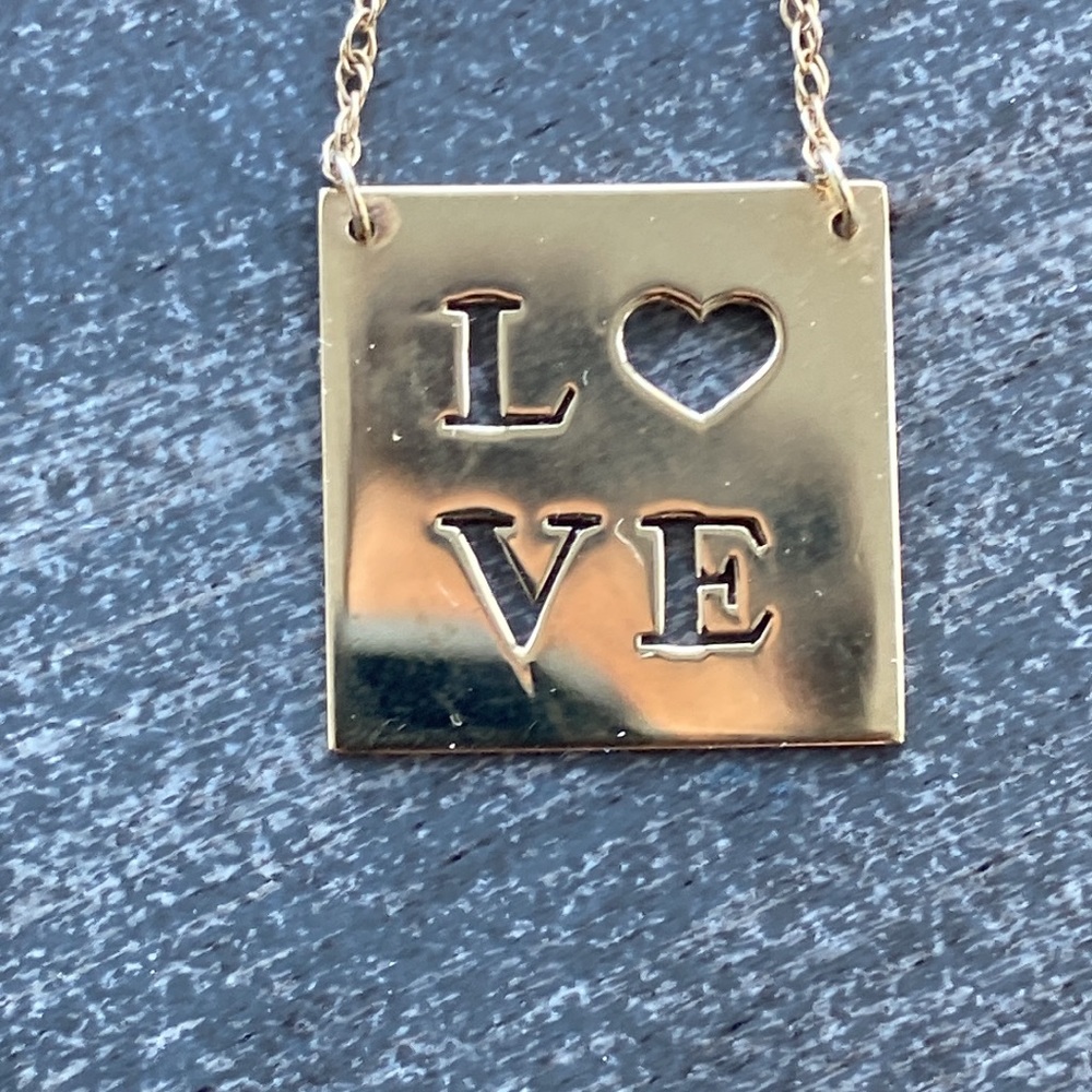 Jane Basch 14k yellow gold “Just Say It” square pendant necklace